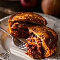 Mini chilli beef pies