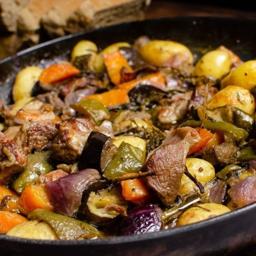 Croatian lamb peka